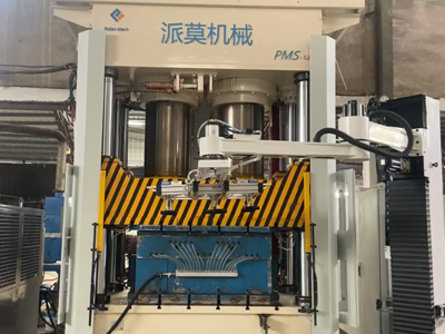 派莫機(jī)械上下料立柱碼垛機(jī)